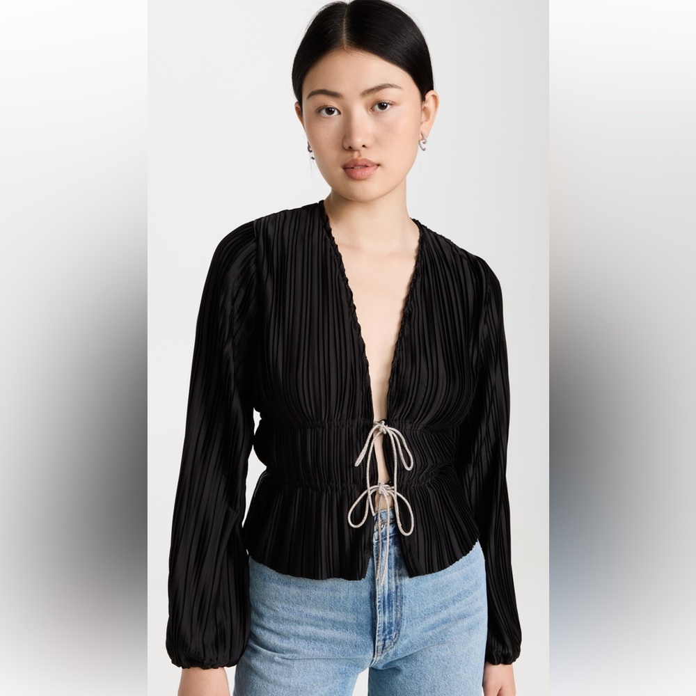 Worn once - WAYF Tie front blouse